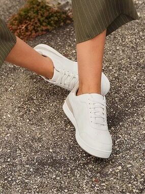 Dr. Scholl's Dink It Pickleball Sneaker in white